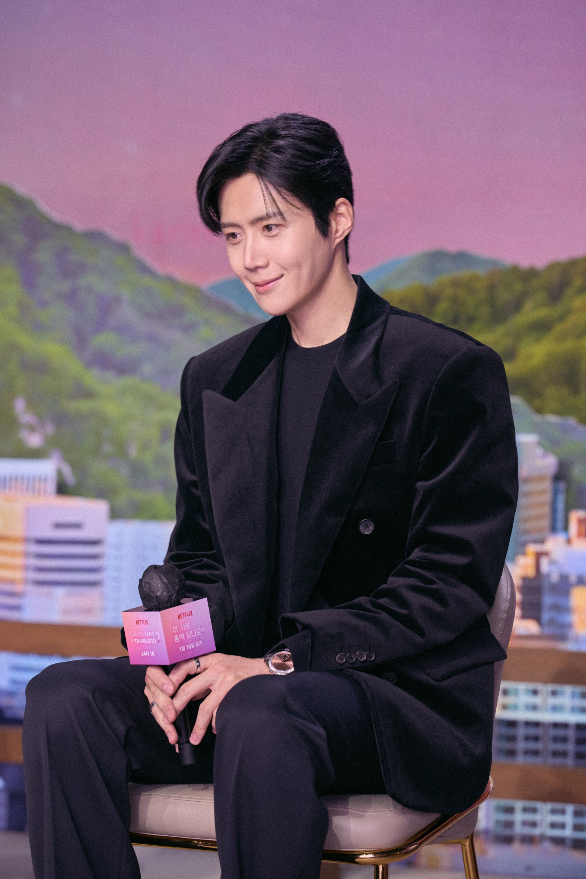 金宣虎為了演出《愛情怎麼翻譯?》準備了4個月的時間。(圖/Netflix提供)