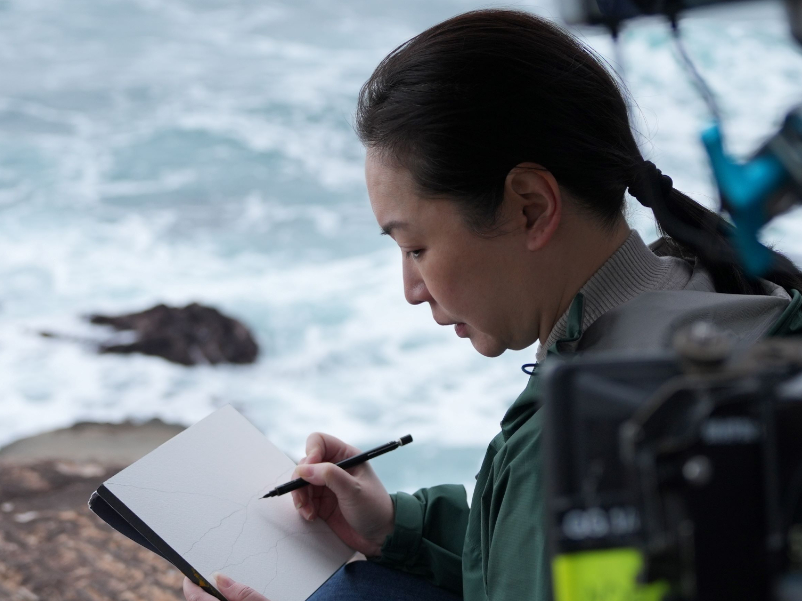 王俐人睽違多年演出，頂著素顏上陣。（圖／方時娛樂提供）