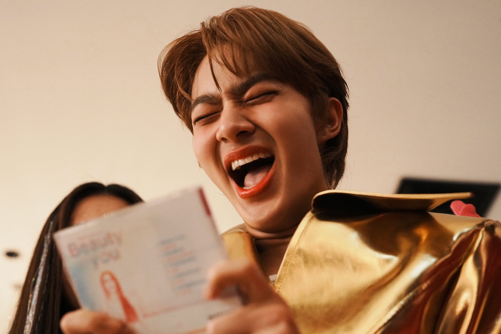 人氣泰星NuNew在《泰殺歌后戰》挑戰「花式尖叫」。（圖／威視提供）