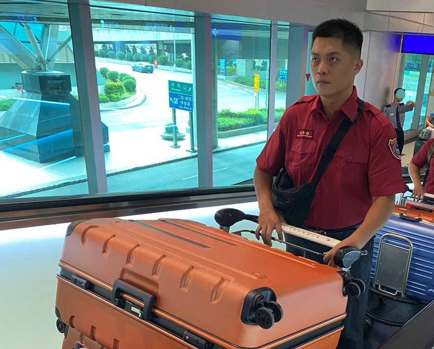 仁愛分隊小隊長詹能傑衝火場救人,結果不幸殉職。(圖/翻攝自基隆市消防局官網)