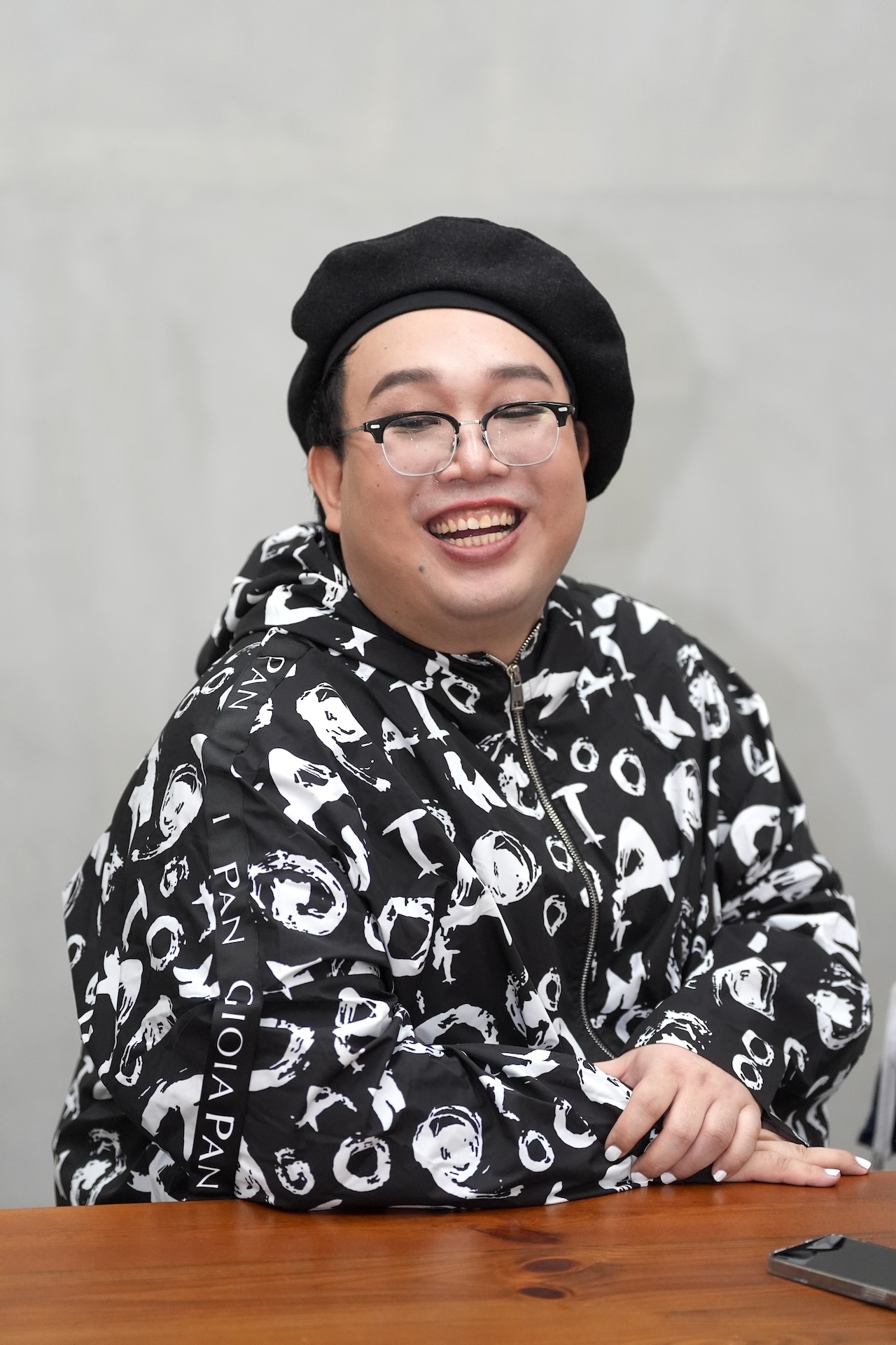 Alizabeth娘娘感嘆賣不起台灣的房子。（圖／記者陳明中攝）