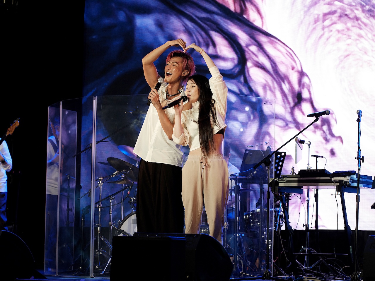 林俊逸（左）找温嵐當演唱會嘉賓。（圖／媒體棧提供）