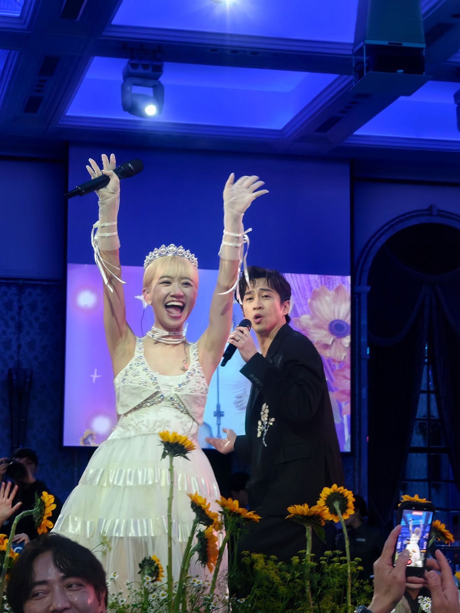 陳漢典、Lulu在二次進場時搖身一變成「跳唱歌手」進場。(圖/記者許方正攝)