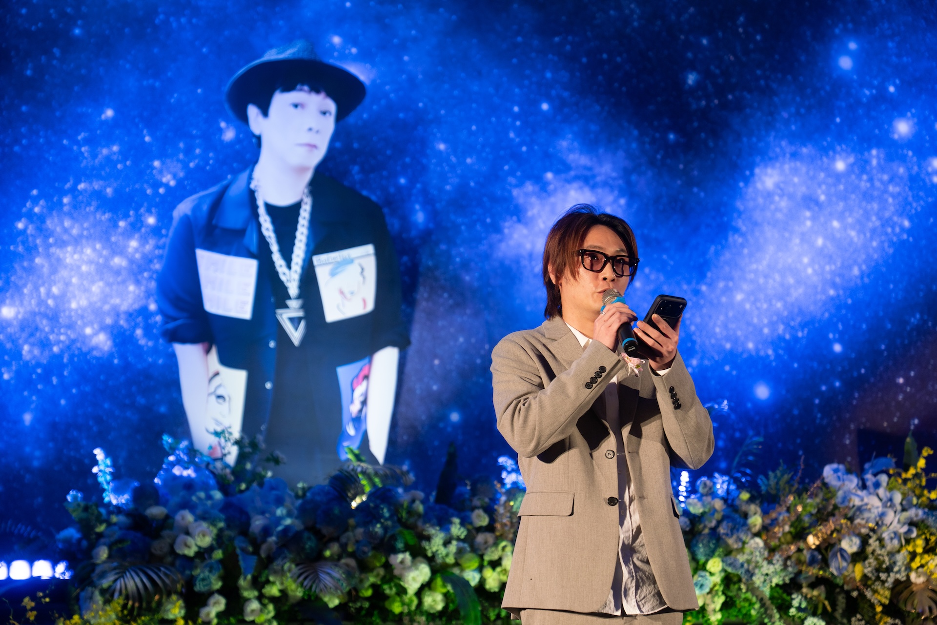 小俊打起精神講著對乾爹的愛。（圖／冬瓜行旅提供）