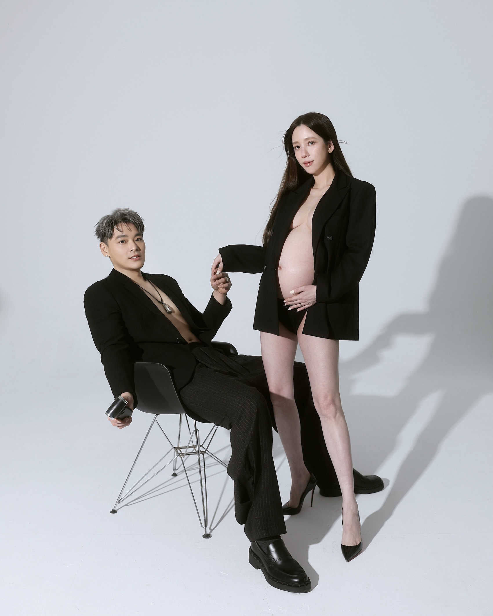 愛雅與老公萬先生相約坐月子時再一起瘦回來。（圖／愛雅辣呦提供）