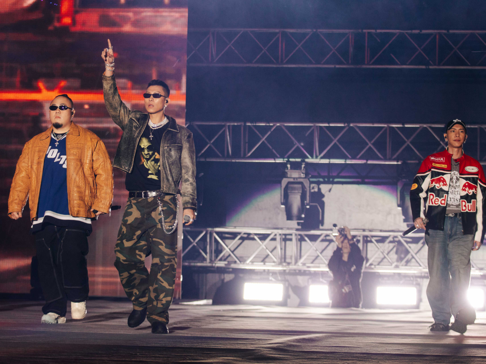 頑童首次站上洲際棒球場開唱。(圖/本色音樂提供)