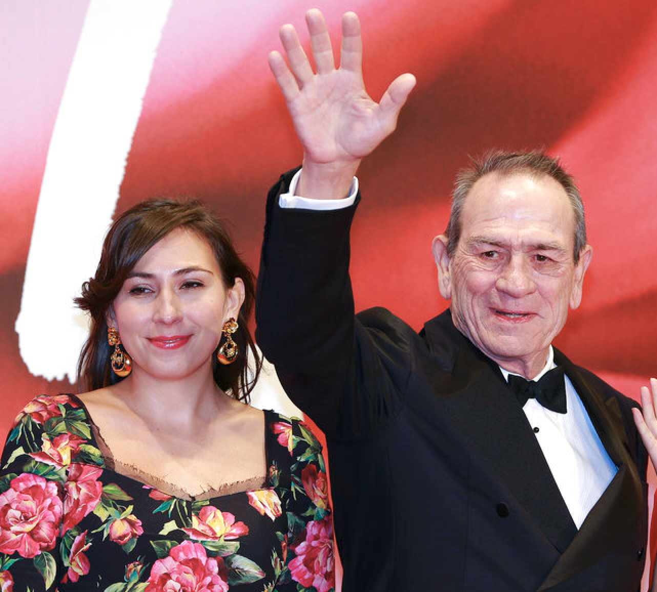 湯米李瓊斯34歲愛女（左）身亡。（圖／AP NEWS）