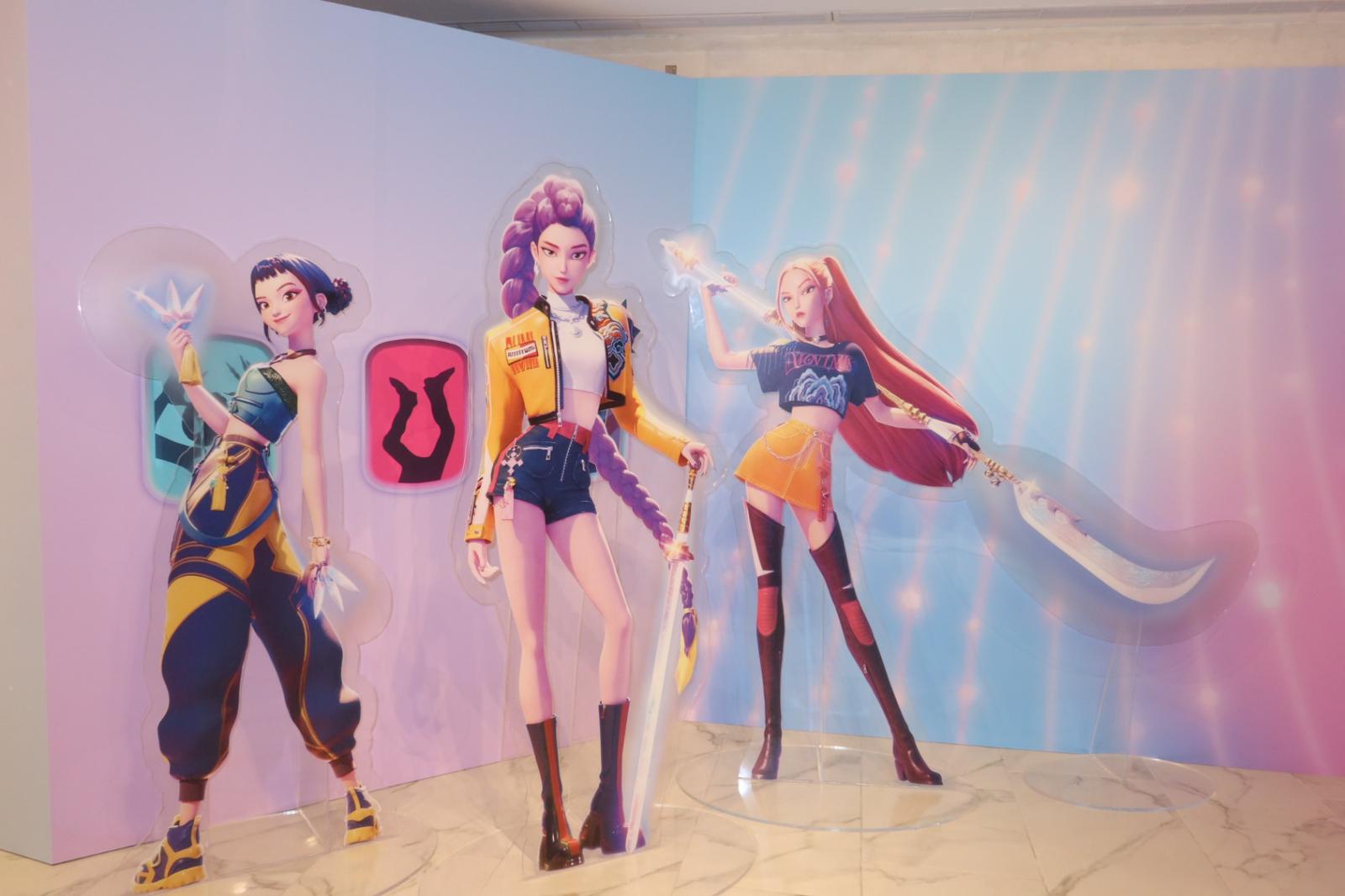 《KPop 獵魔女團》台北官方快閃店開幕。(圖/讀者提供)