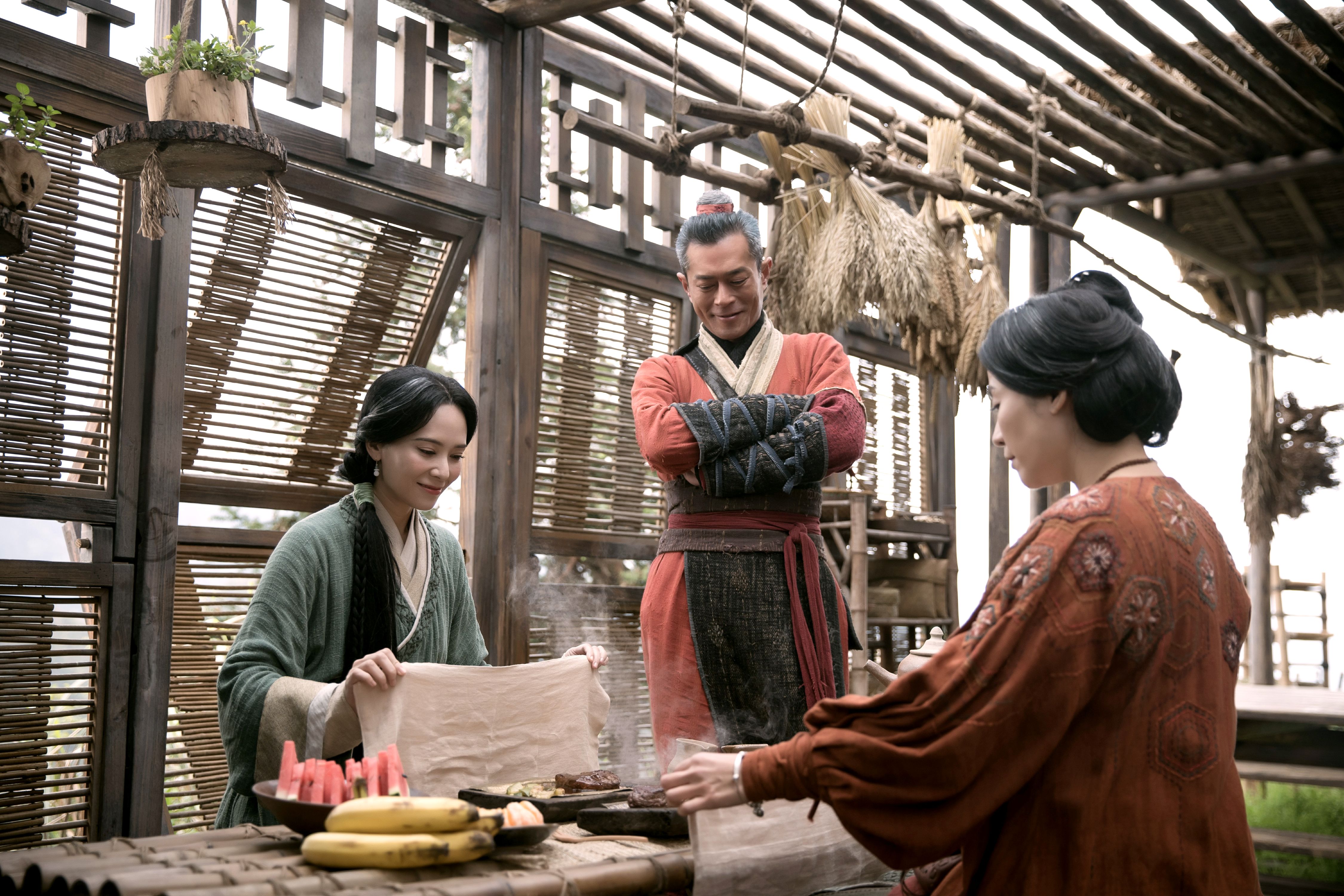 古天樂、宣萱及郭羨妮原班人馬再演出電影版《尋秦記》。(圖/華映提供)