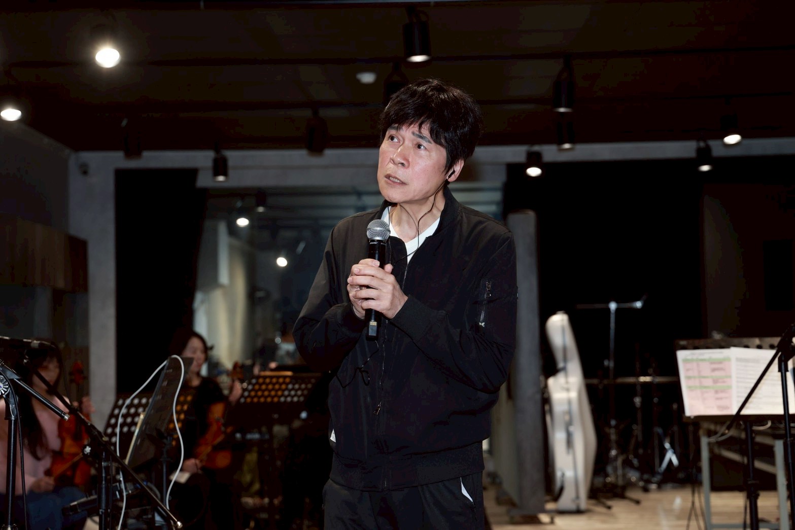 金曲歌王洪榮宏深情獻唱歌曲《阿爸》，令人動容。（圖／記者許方正攝）