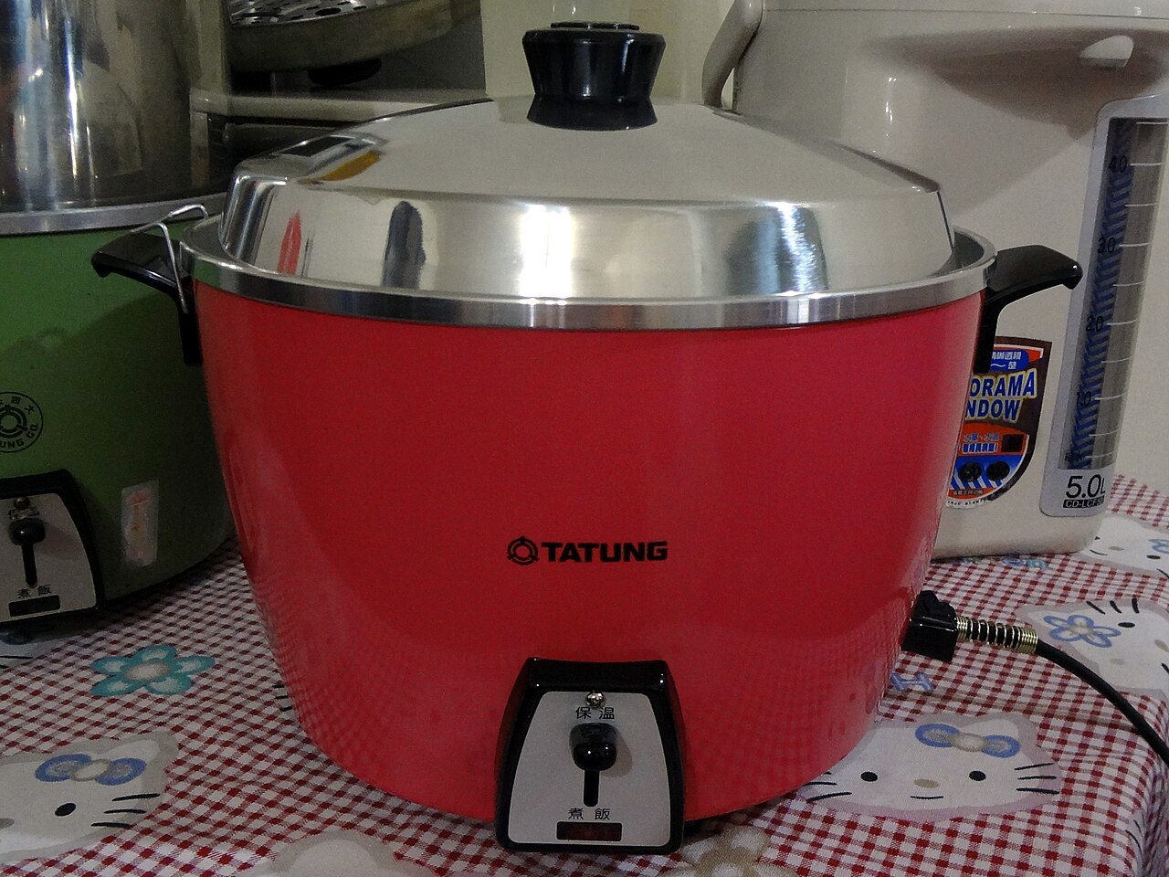 北市一名清潔隊員因將舊電鍋送拾荒婦人，被依《貪污治罪條例》起訴。（示意圖／翻攝自維基百科，由 Solomon203 - 自己的作品, CC BY-SA 4.0）