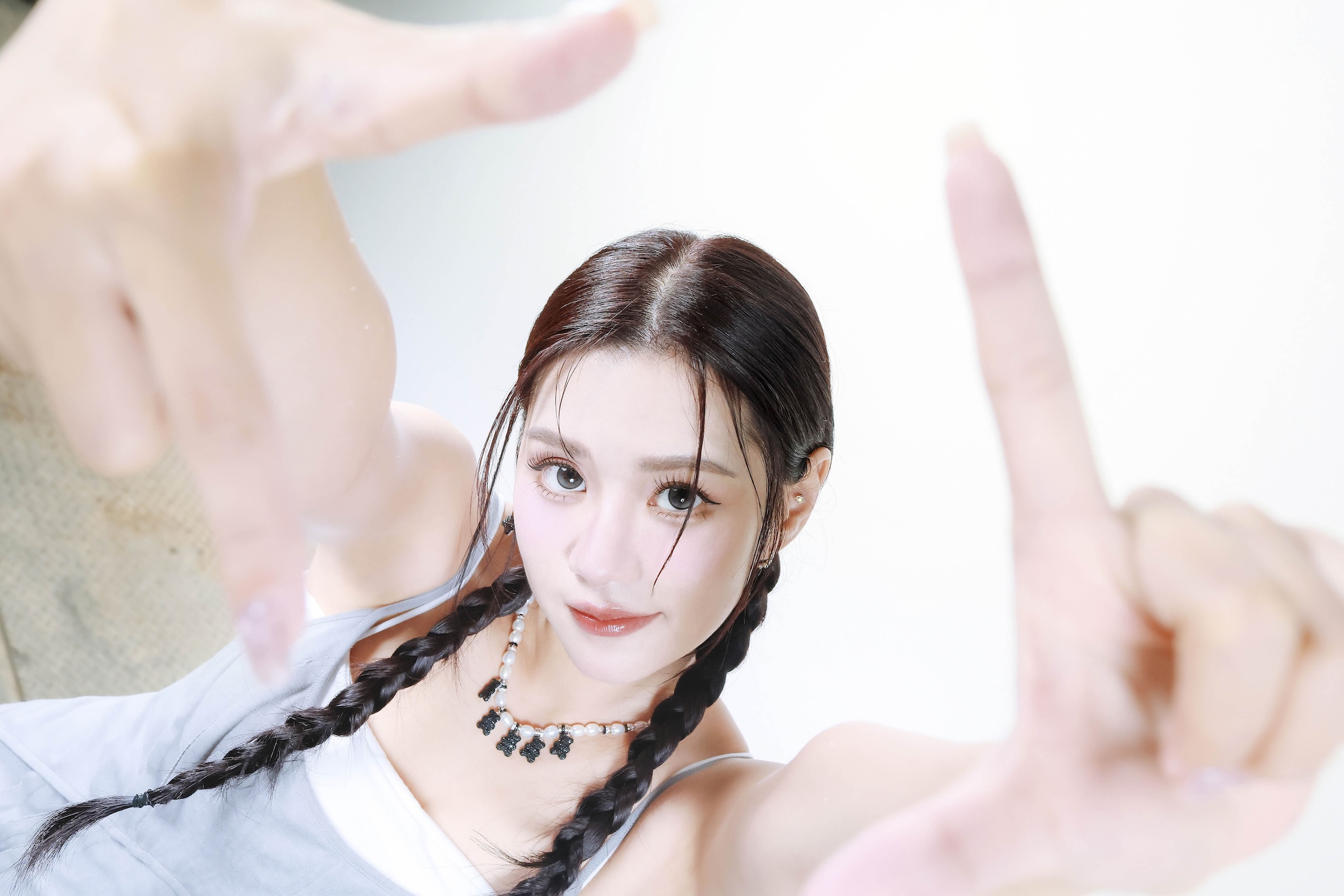 啦啦隊員林沁跨界推出單曲。（圖／首湛創意提供）