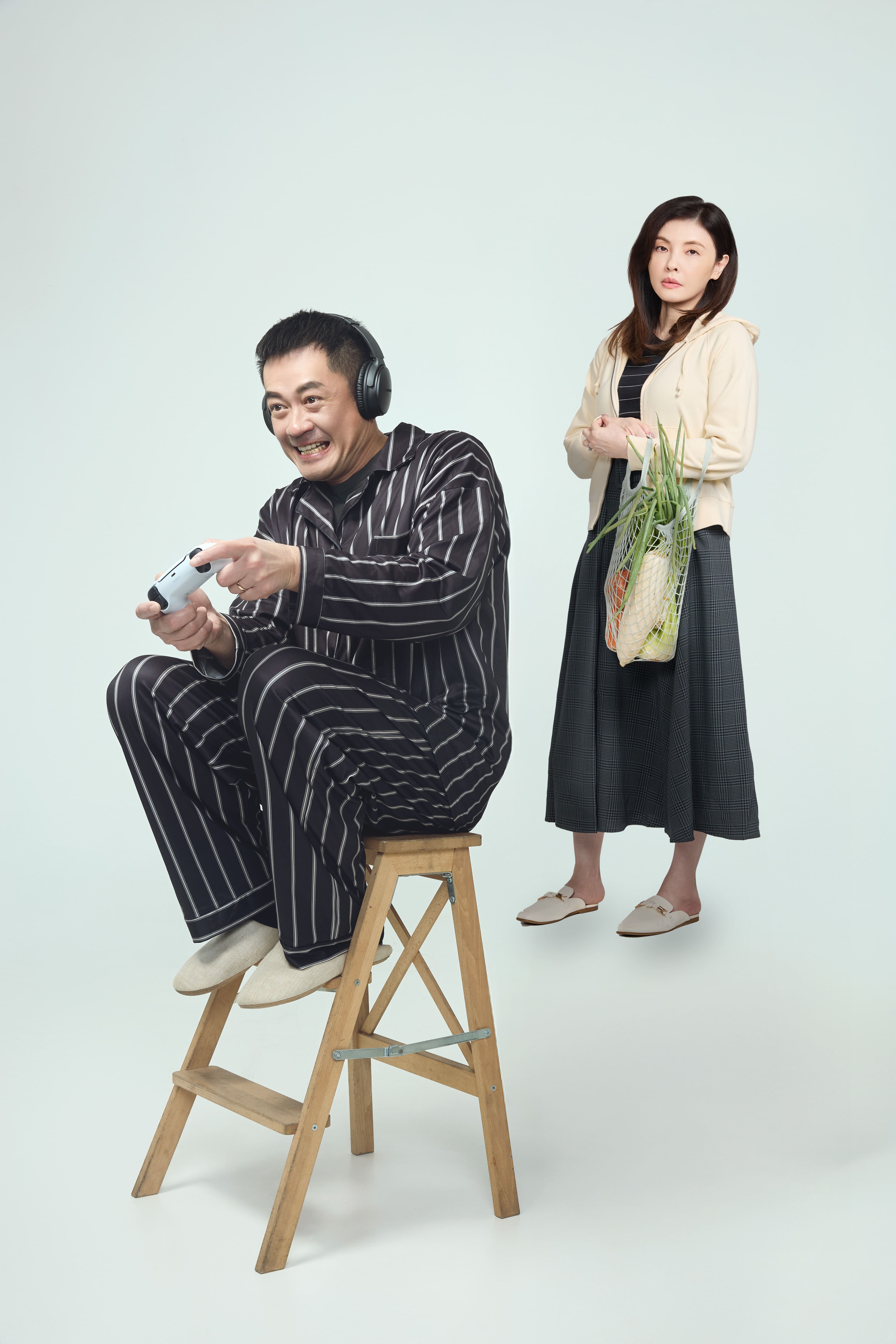 何如芸看舞台劇《婚內失戀》劇本崩潰大哭，感嘆思考人生下半場，自曝角色藏自己靈魂 。（圖／艾彼新創股份有限公司提供）