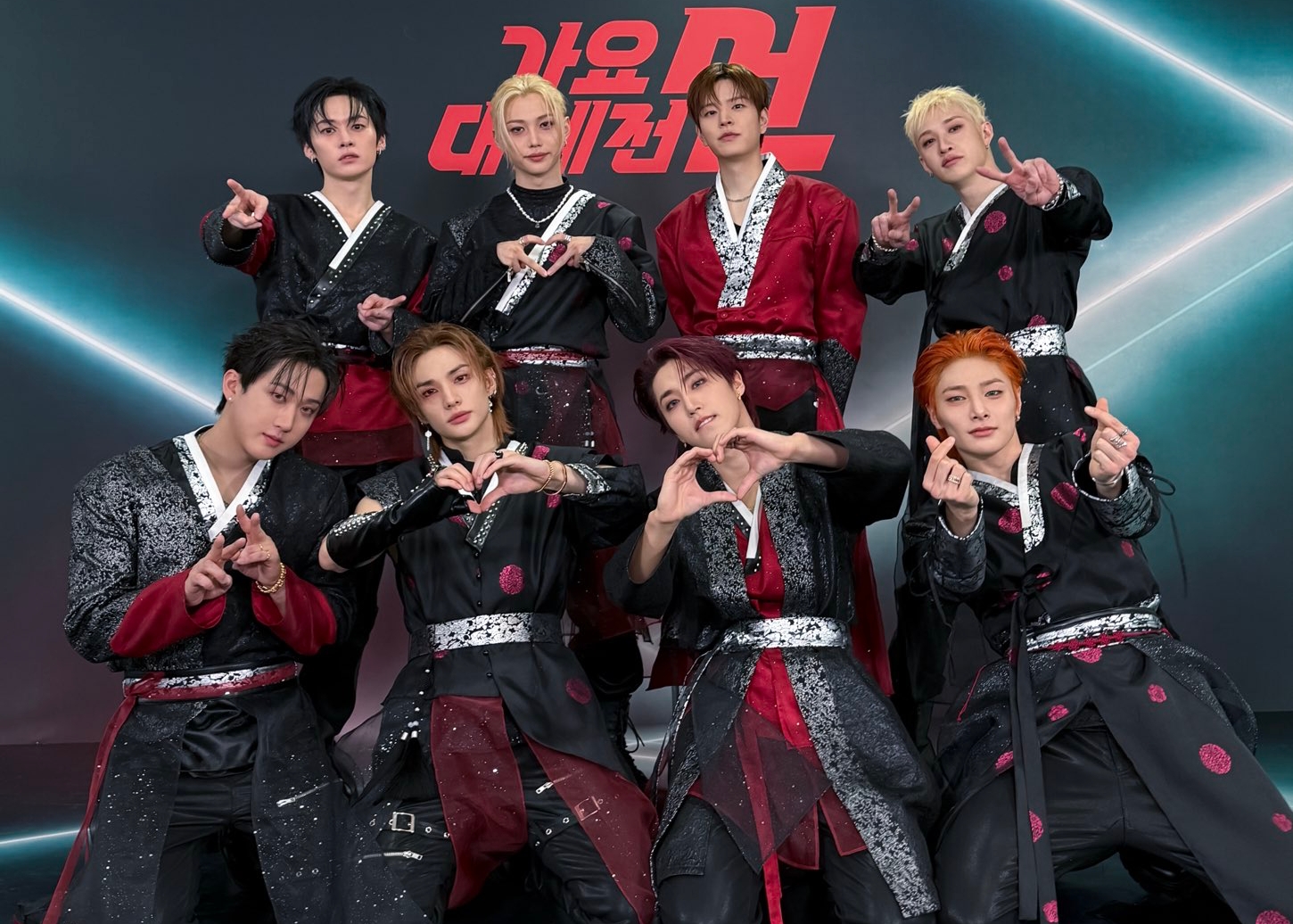 Stray Kids今搭機抵台，為明天金唱片演出備戰。（圖／翻攝自Stray Kids 官方X）