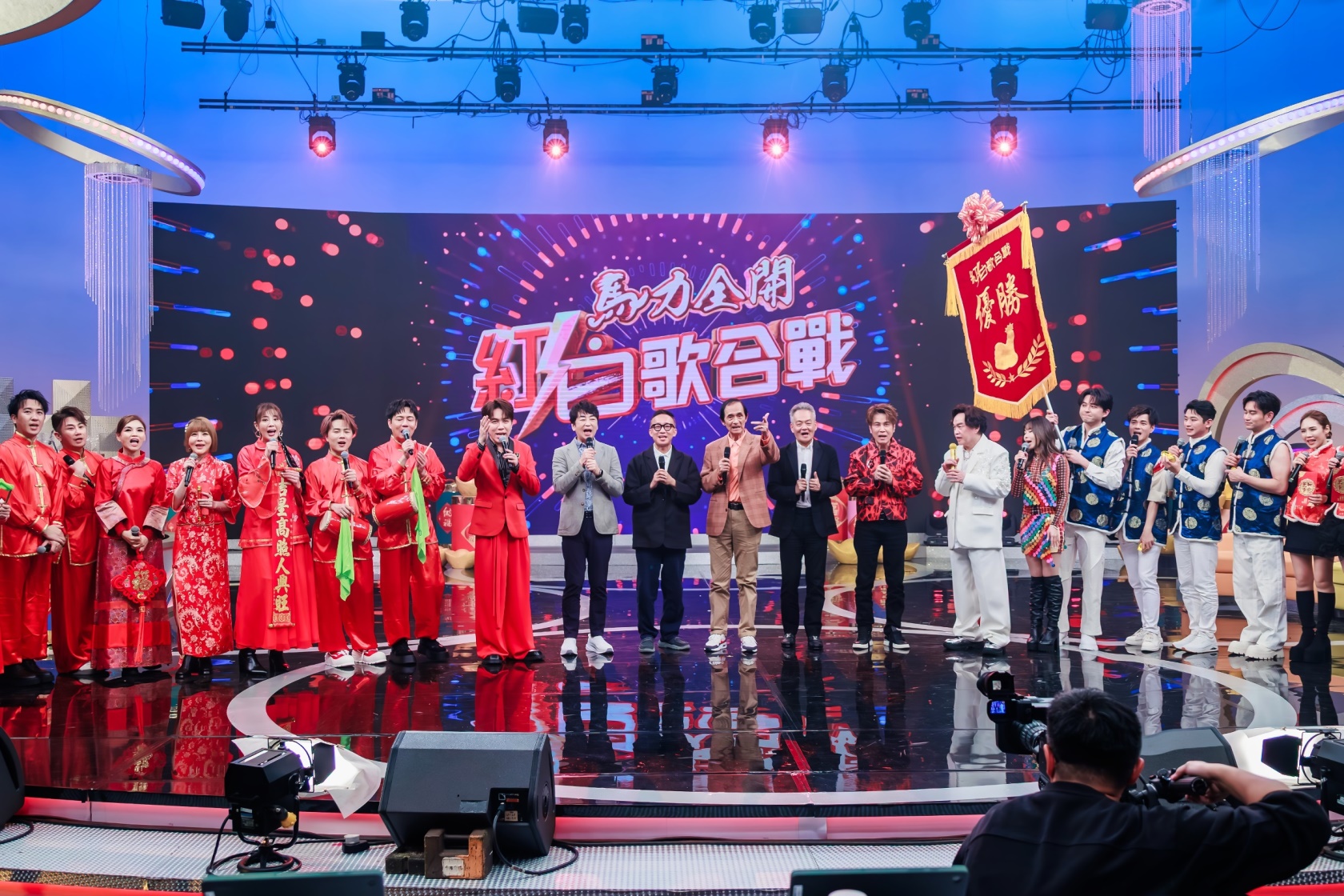 中視日前錄製除夕特別節目《馬力全開紅白歌合戰》。（圖／中視提供）