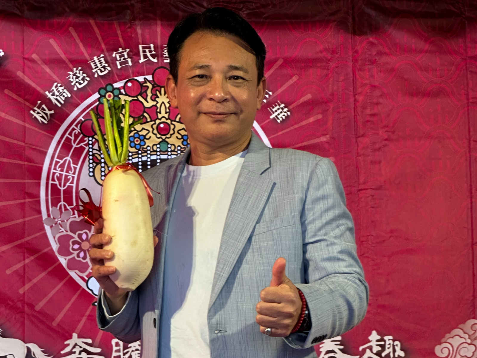 胡鴻達投入在演出上。（圖／鳳凰藝能提供）