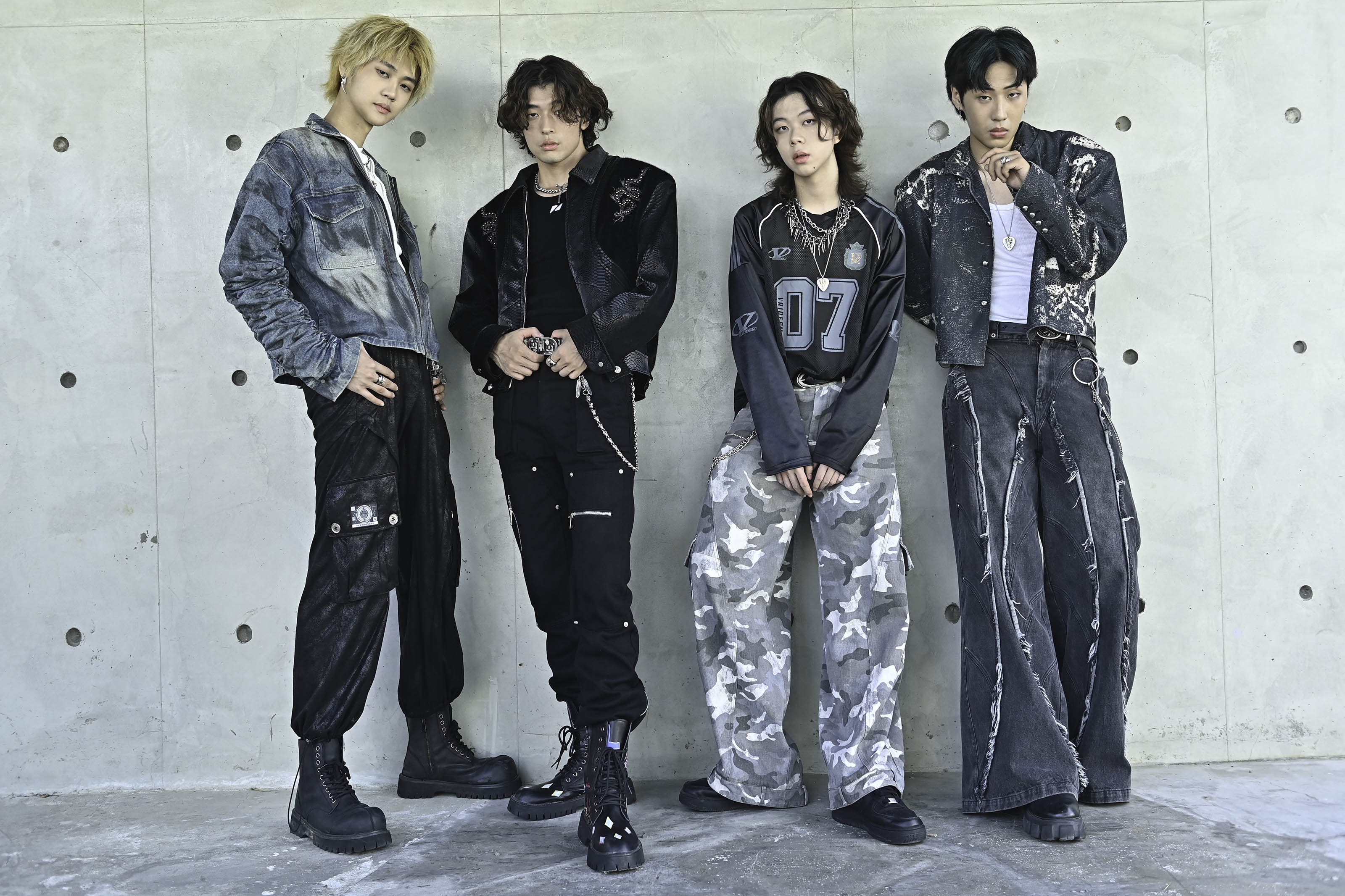 吉他手小葵、主唱FAMA、鼓手大寶、貝斯手漢堡。（圖／迷音樂提供）