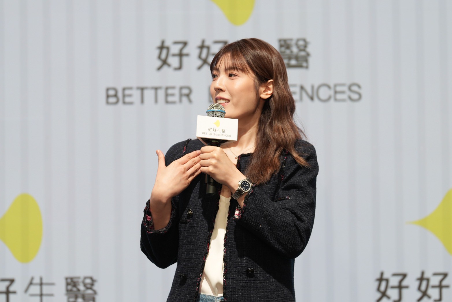 理科太太靠運動瘦了10公斤，瘦出馬甲線。（圖／ 記者陳明中攝）