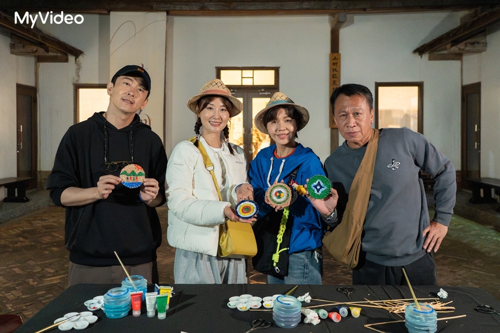 施名帥（左起）、朱芷瑩、于子育、游安順共遊苗栗。（圖／MyVideo提供）