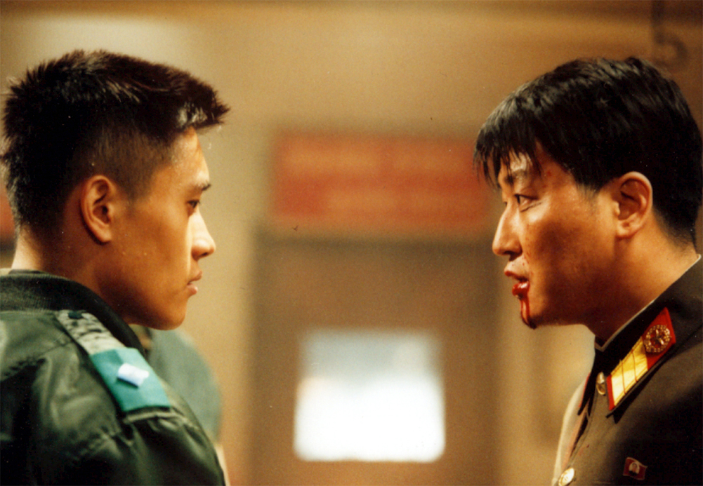 《JSA共同警戒區》影帝宋康昊(右)、李炳憲共同飆戲。（圖／CATCHPLA提供）