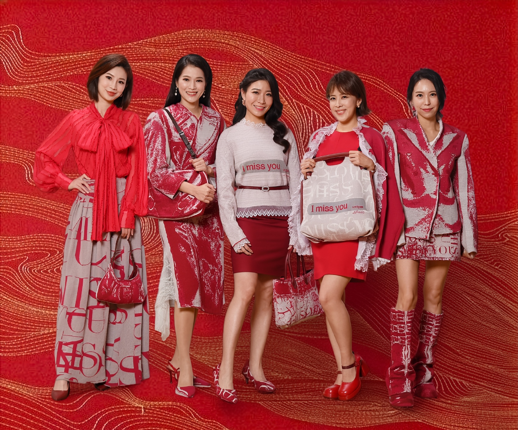 三立主播鄭凱中(左起)、李昕芸、李文儀、以及高毓璘、朱培滋。(圖/三立提供)