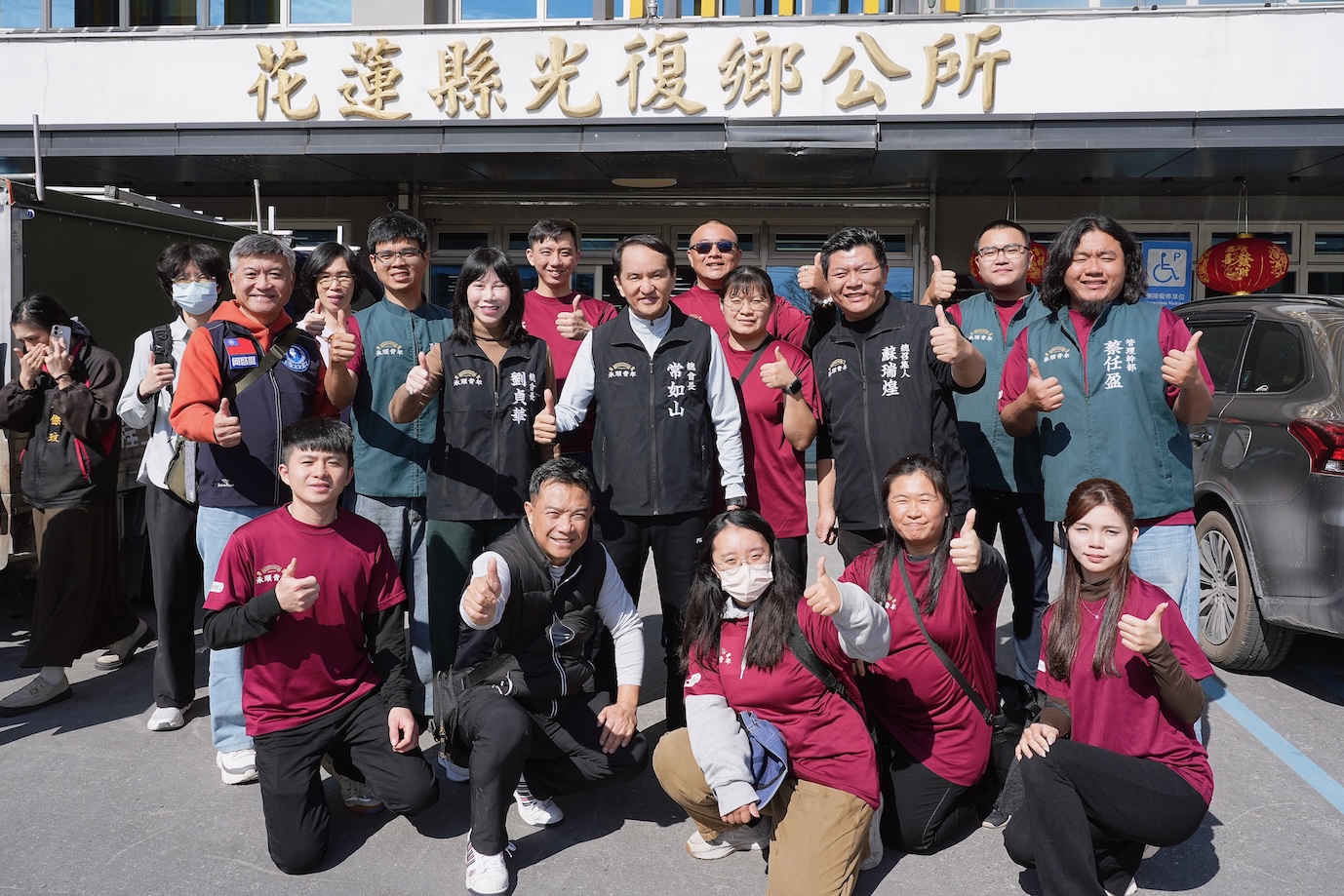 愛爾麗集團總裁常如山、董事長劉貞華清晨6點半就親自帶領團隊抵達花蓮。（圖／愛爾麗提供）