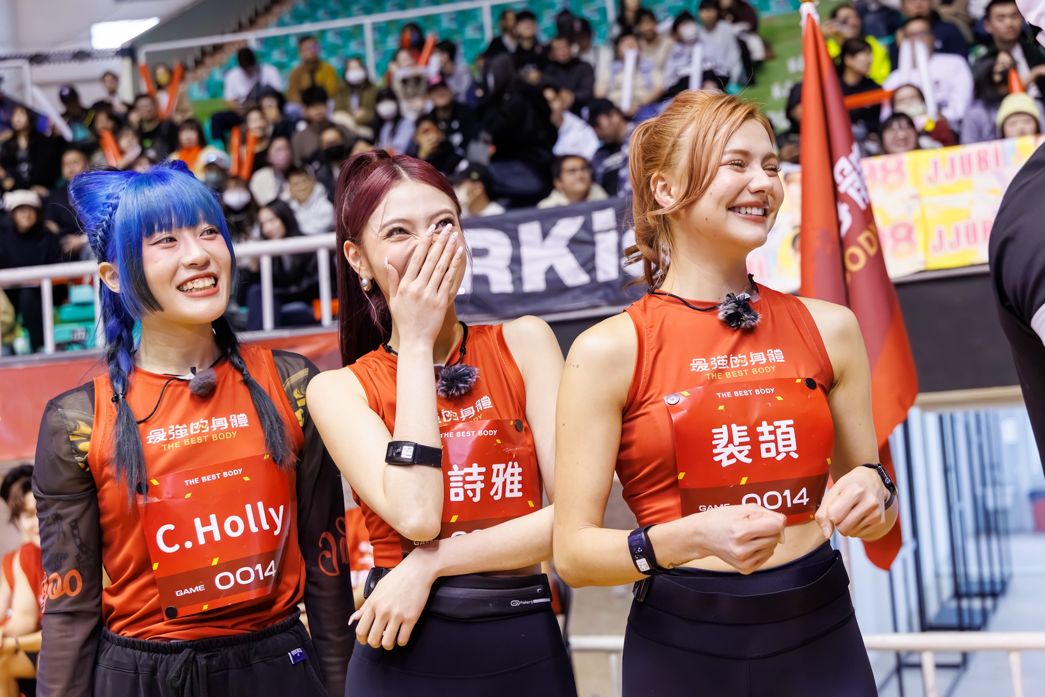 女團 HUR+ 裴頡、C.Holly等代表紅隊。（圖／好看娛樂提供）