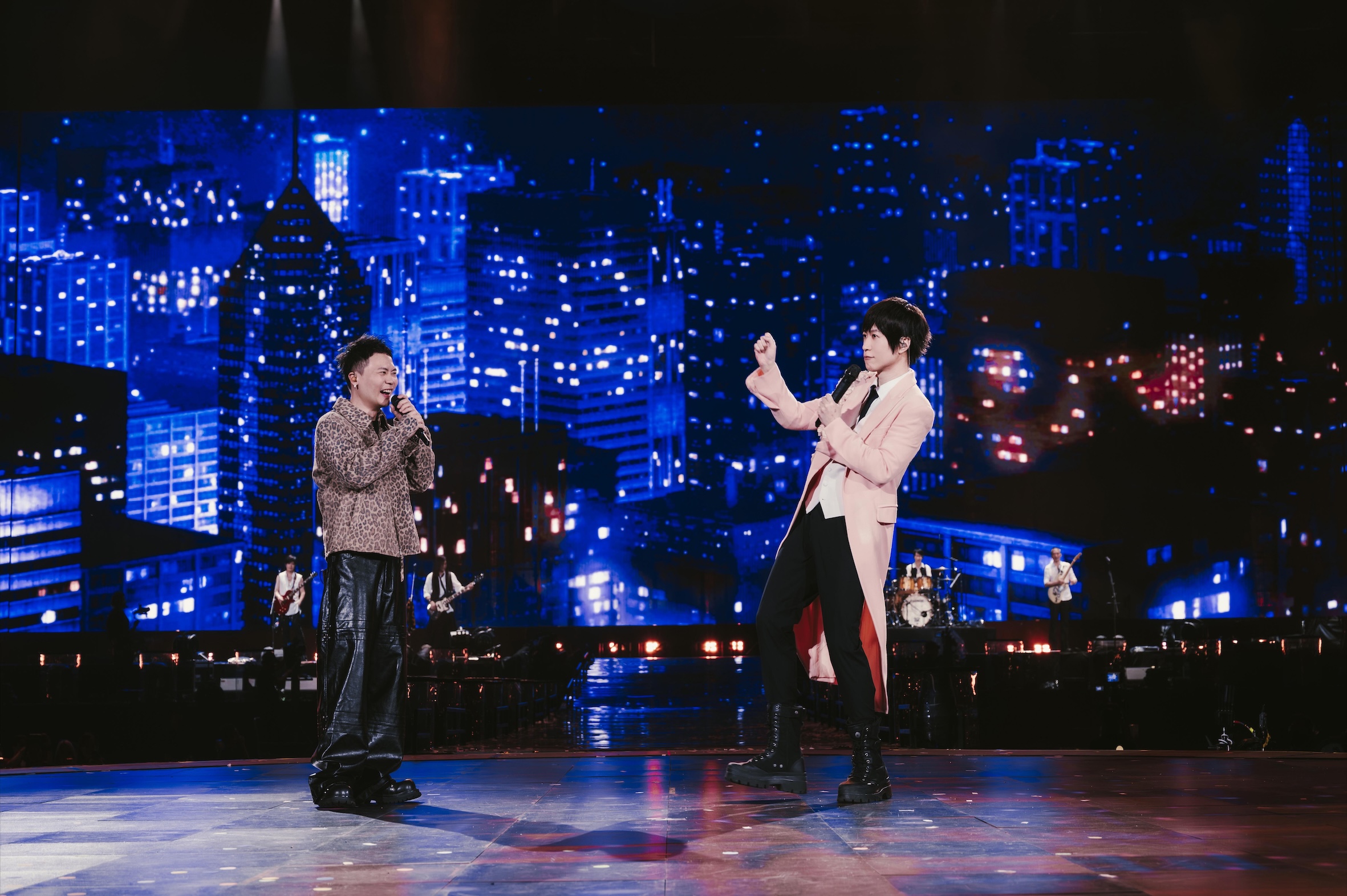 五月天馬來西亞開唱，蕭秉治擔任開場嘉賓。（圖／相信音樂提供）