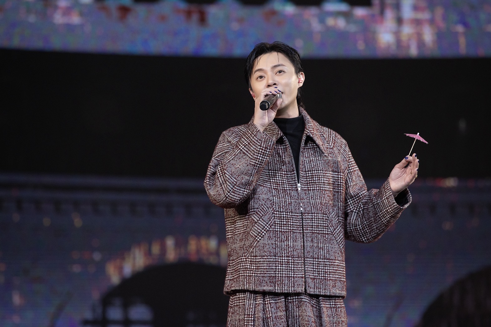 許富凱推出全新單曲〈對我祝福〉獲得好評。（圖／何樂音樂提供）