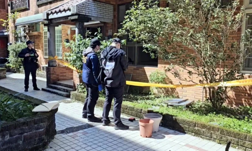 宜蘭黎明路一棟民宅發生包裹爆炸事故。（圖／翻攝畫面）