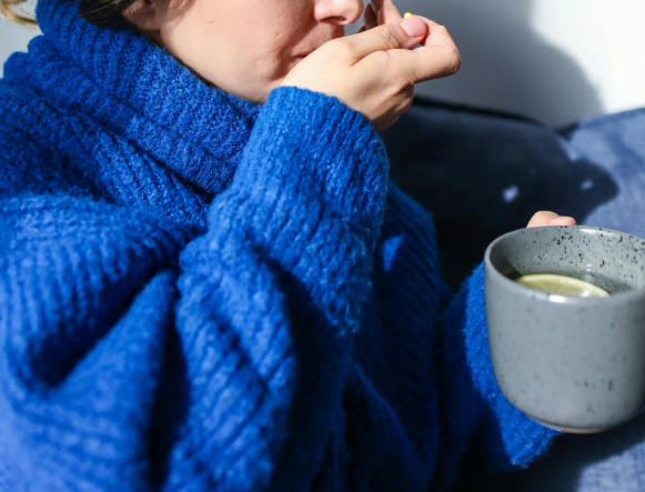 過年期間若出現相關感冒症狀,可能產生嚴重的併發症,要盡快就醫。(示意圖/翻攝自pexels)