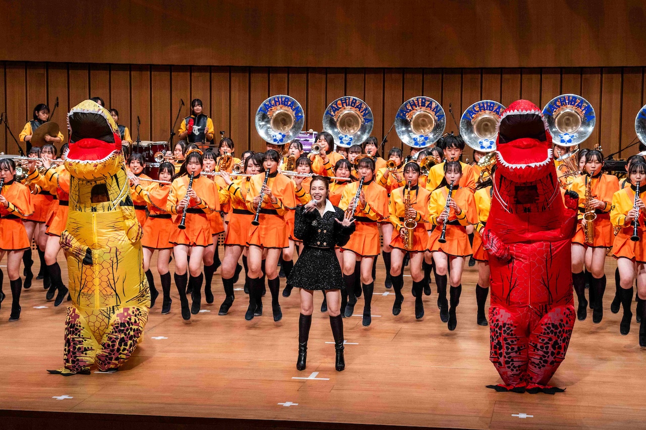 徐懷鈺與橘高校吹奏樂部帶來國際共演。(圖/文總提供)