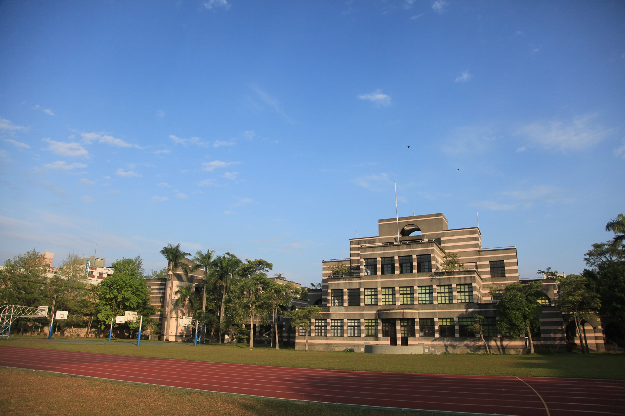 蘭陽女中禁止學生外訂便當，引發家長反彈。（圖／翻攝自國立蘭陽女中臉書）