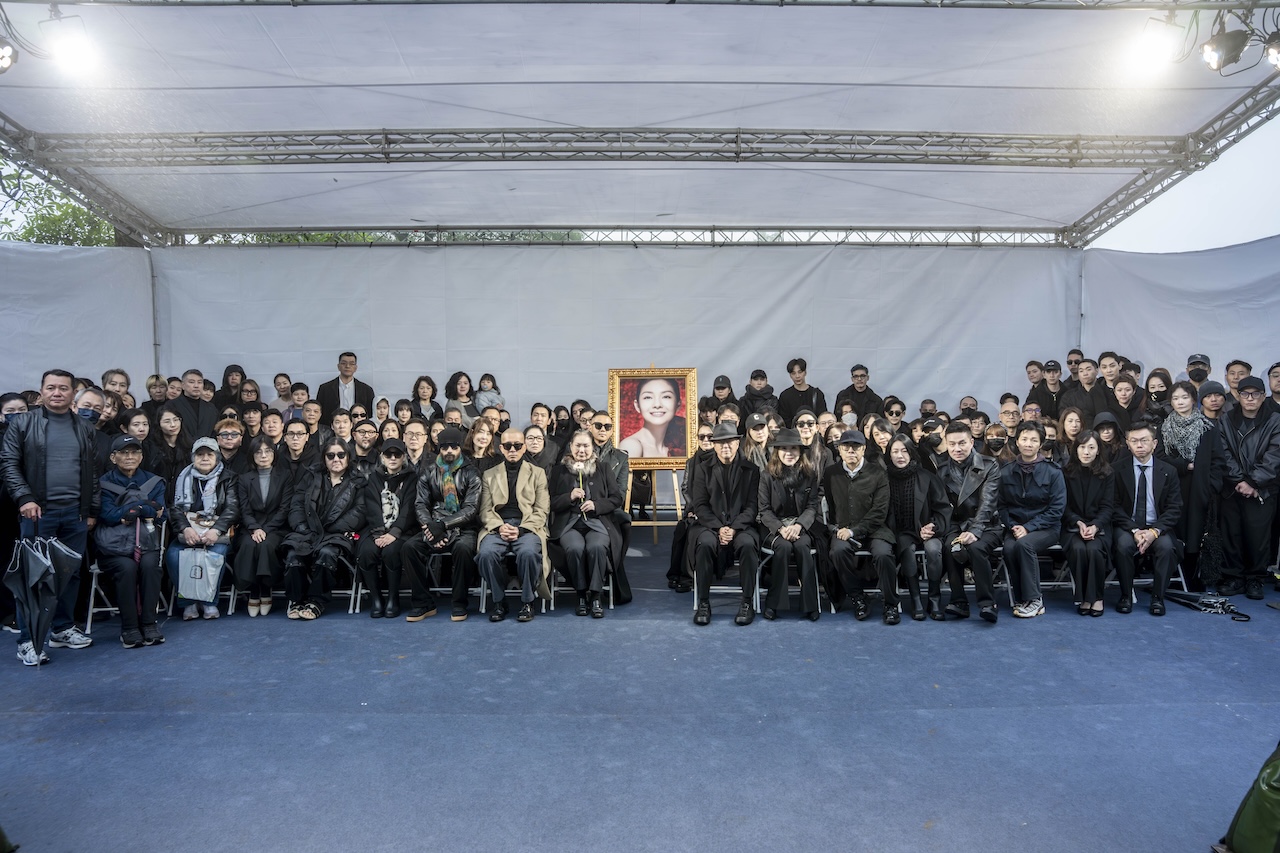 親友與大S美照合影。（圖／經紀公司提供）