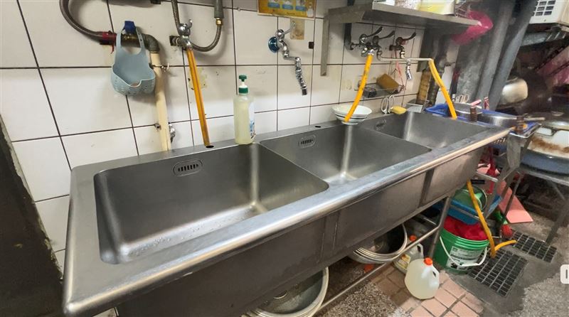 台北市文山區一家川菜館發生離奇命案。(圖/翻攝畫面)