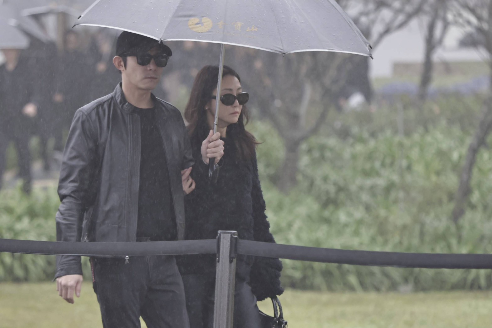 王柏傑(左)和謝欣穎一起到場。(圖/記者許方正攝)