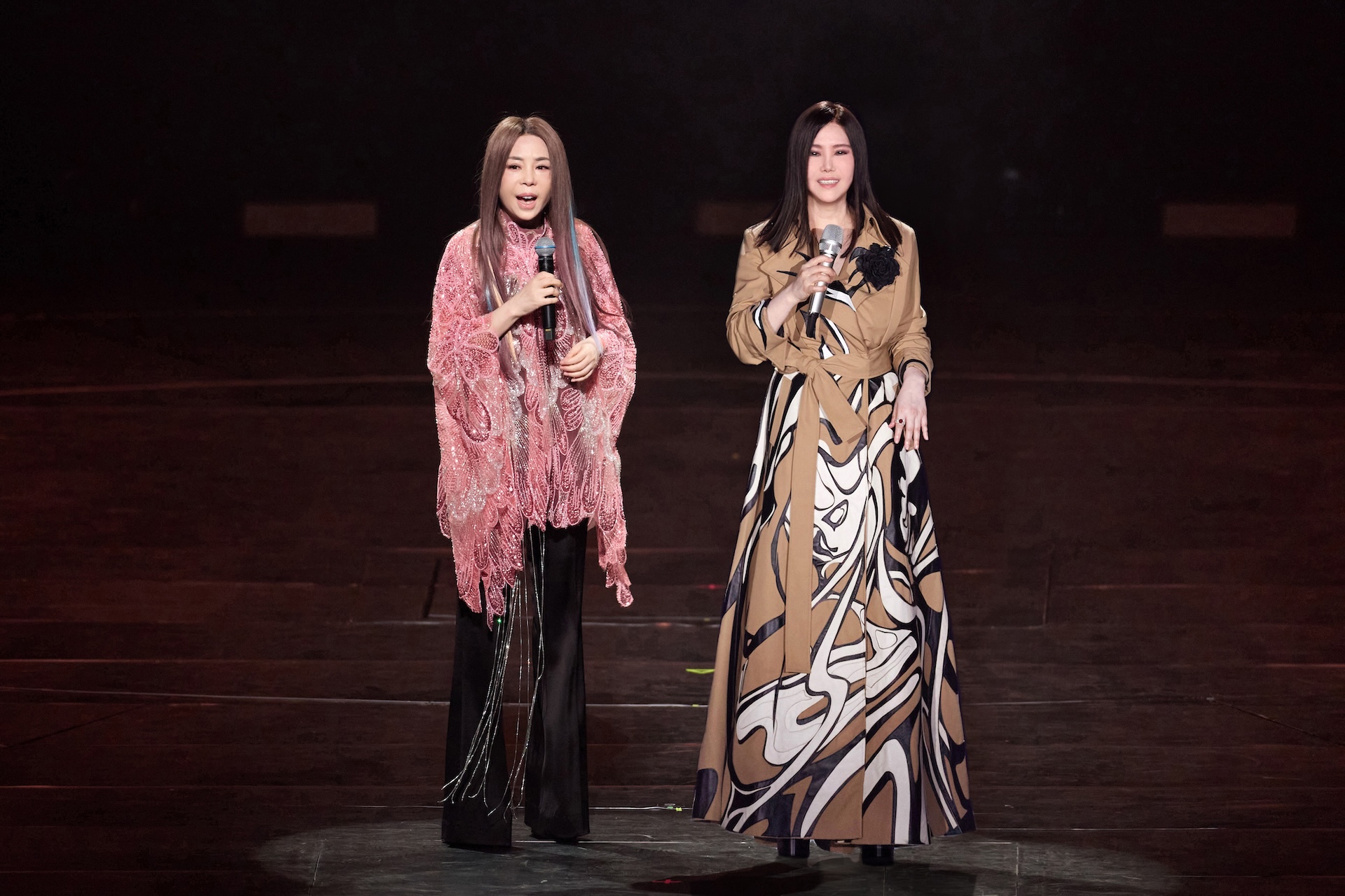 江蕙（右）和江淑娜姐妹情深。（圖／資料照）