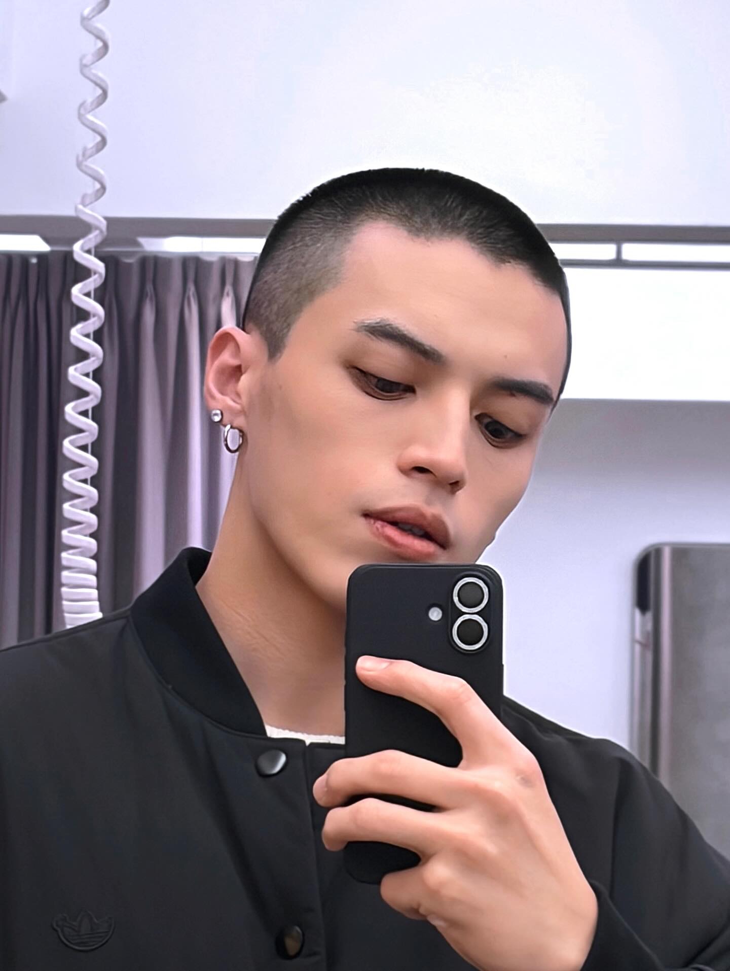 哲言已經入伍。(圖/索尼音樂提供)