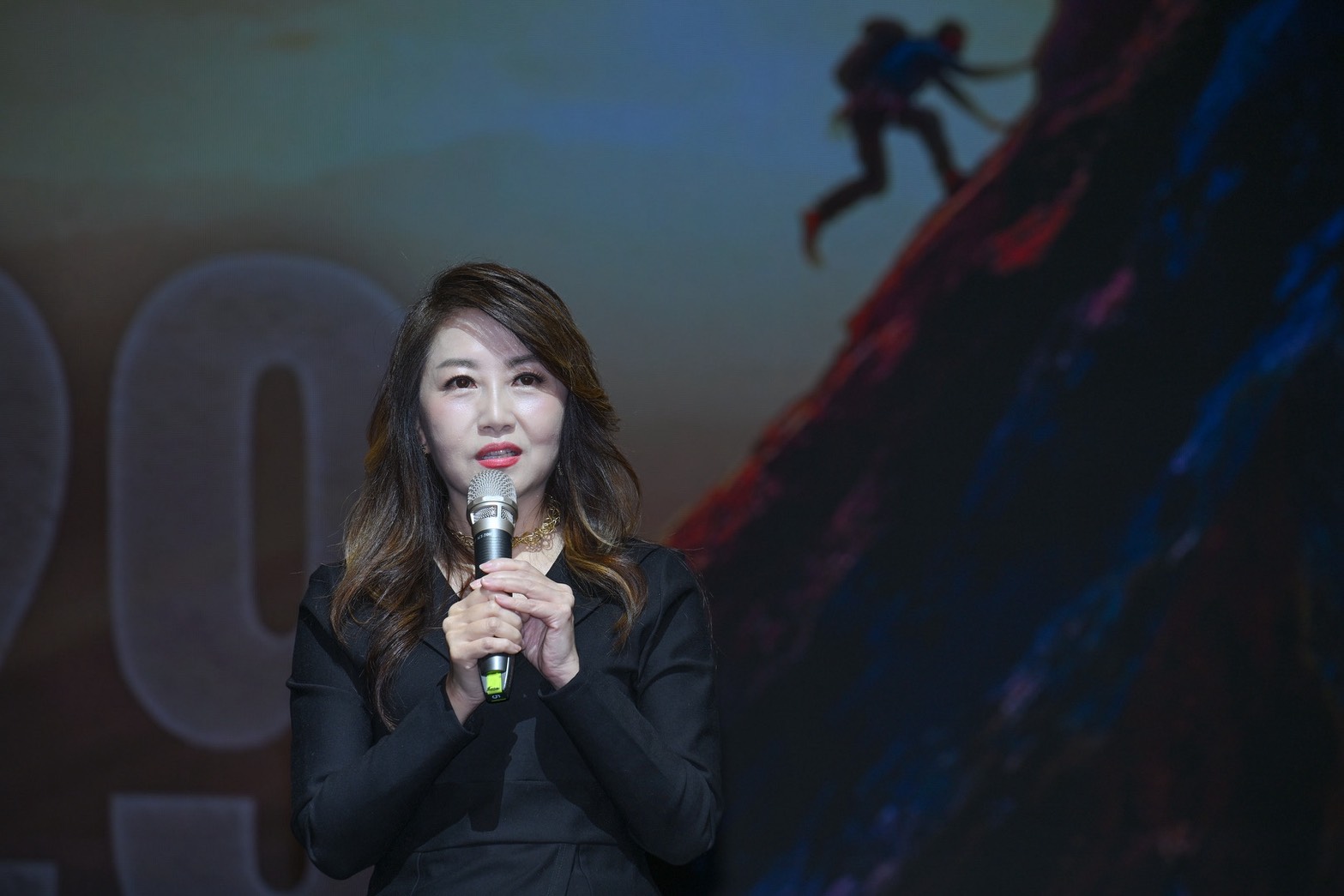 廖筱君相隔25年再回到民視老東家，雙方攜手推出紀錄片《韌性之島 台灣紀實》。（圖／娛樂組）