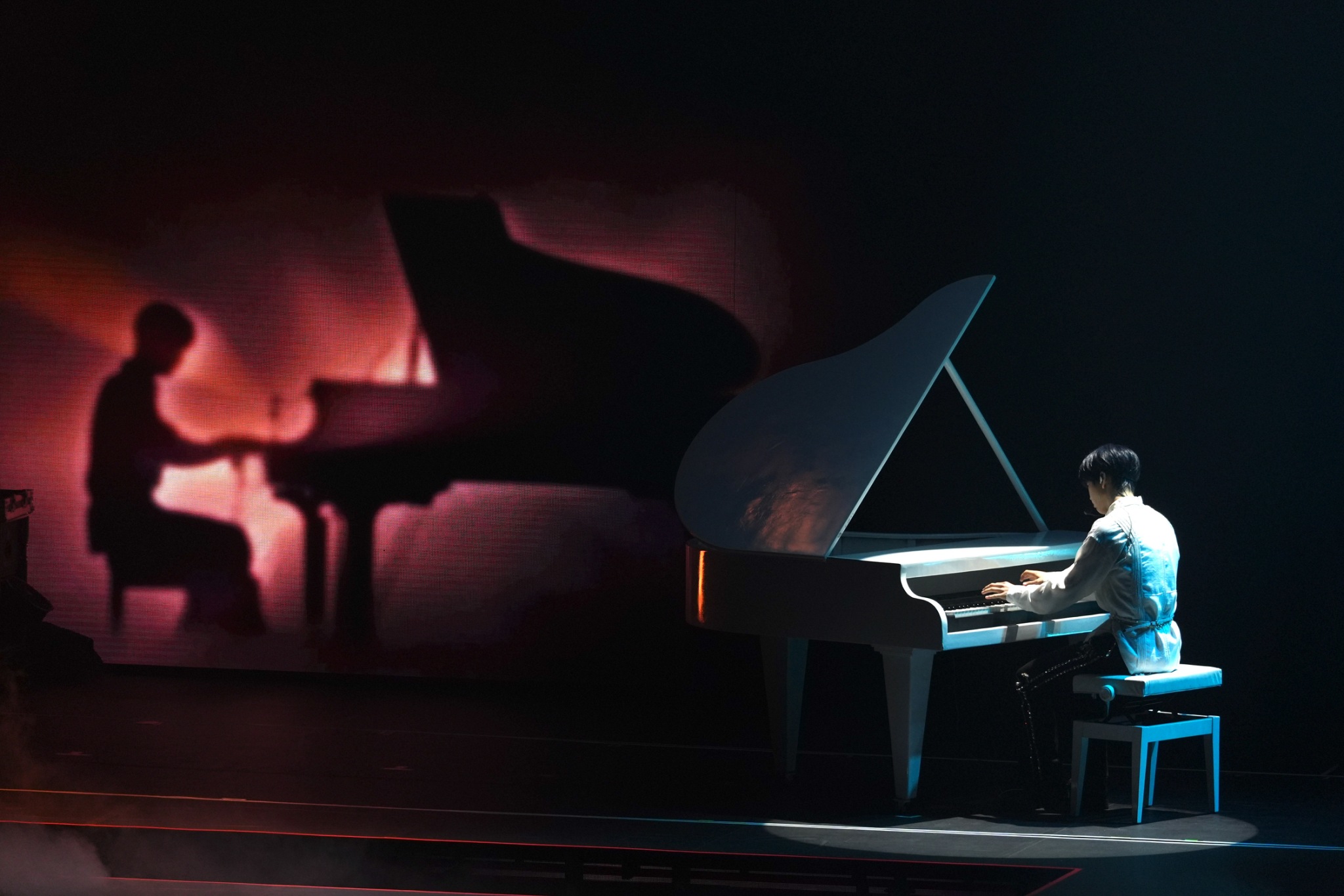 NCT WISH成員Jaehee大秀鋼琴實力。（圖／記者陳明中攝）