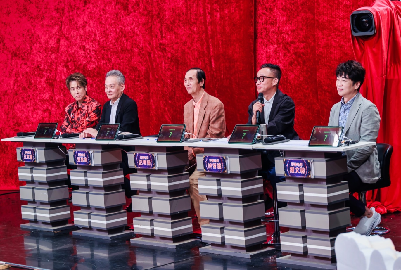 節目請來「五大評審」。（圖／中視提供）