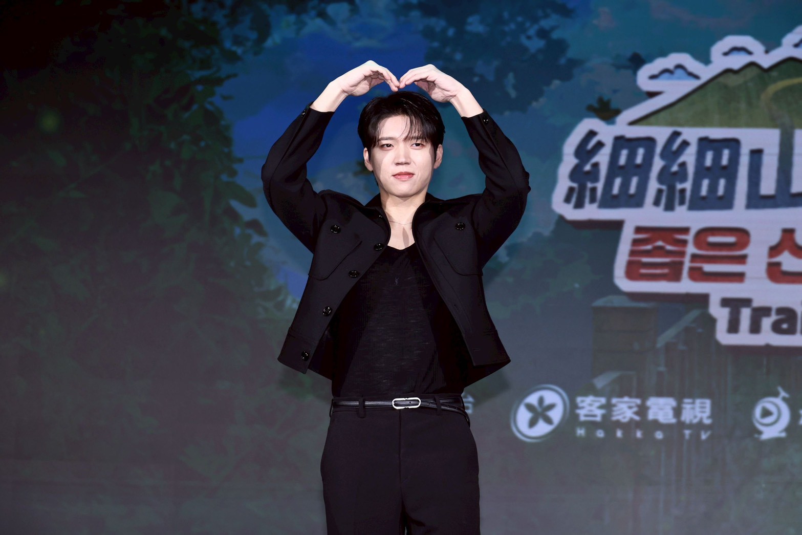 南優賢比愛心。（圖／娛樂中心攝）