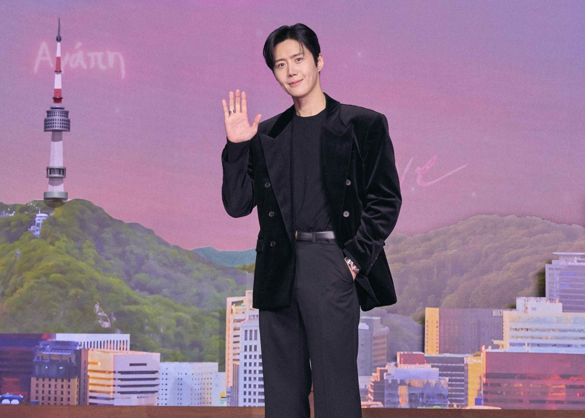 金宣虎為逃稅爭議道歉。（圖／Netflix提供）