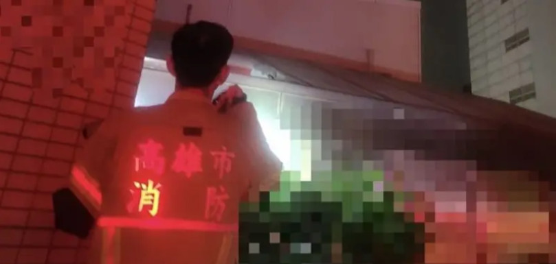 高雄前鎮區一棟大樓驚傳死亡案件，一名女住戶被發現全裸陳屍在地下室。（圖／翻攝畫面）