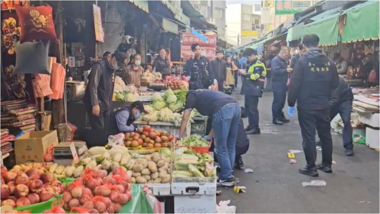 苗栗南苗市場砍警的鍾姓男子，因傷重宣告不治。（圖／翻攝畫面）