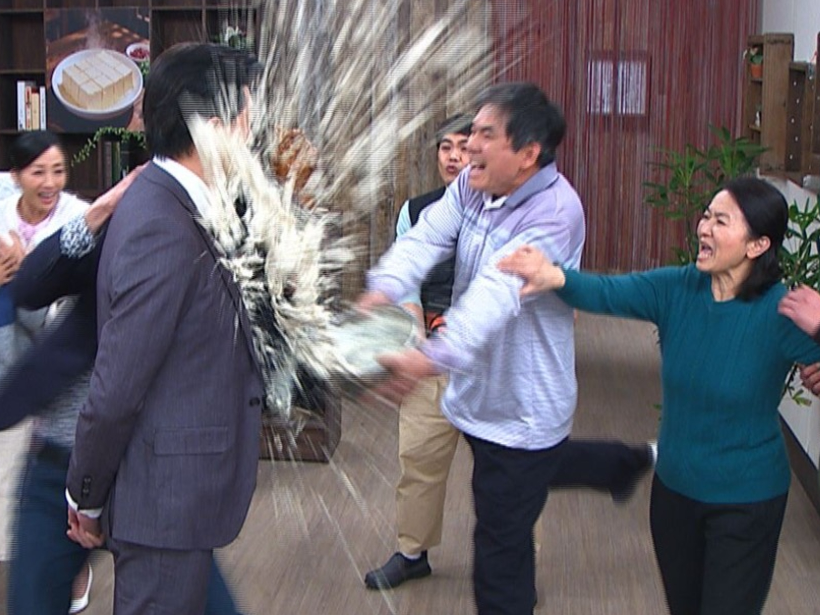 《豆腐媽媽》爆發工安意外。（圖／民視提供）