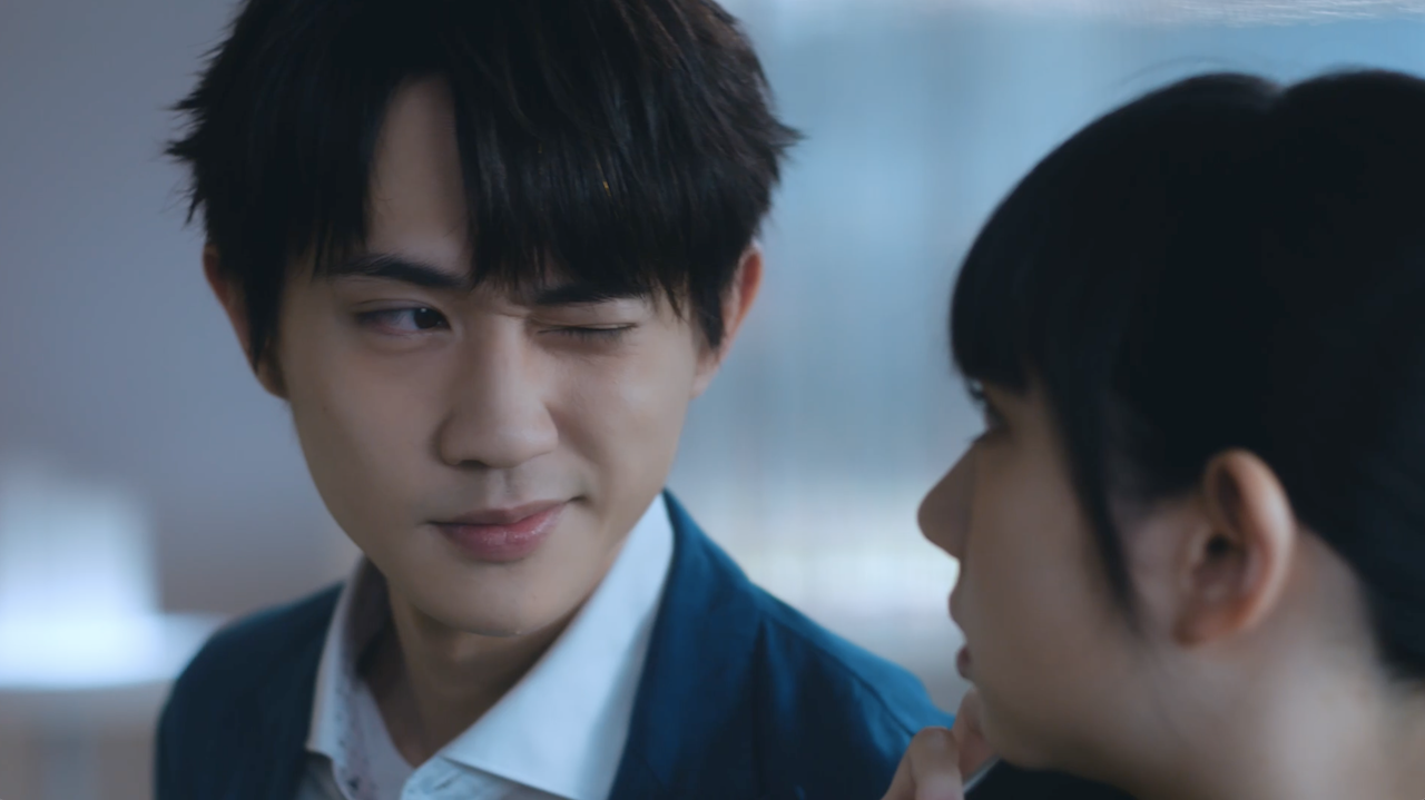 姜典飾演痞子男油膩到皮膚都出油。（圖／樂波時代提供）