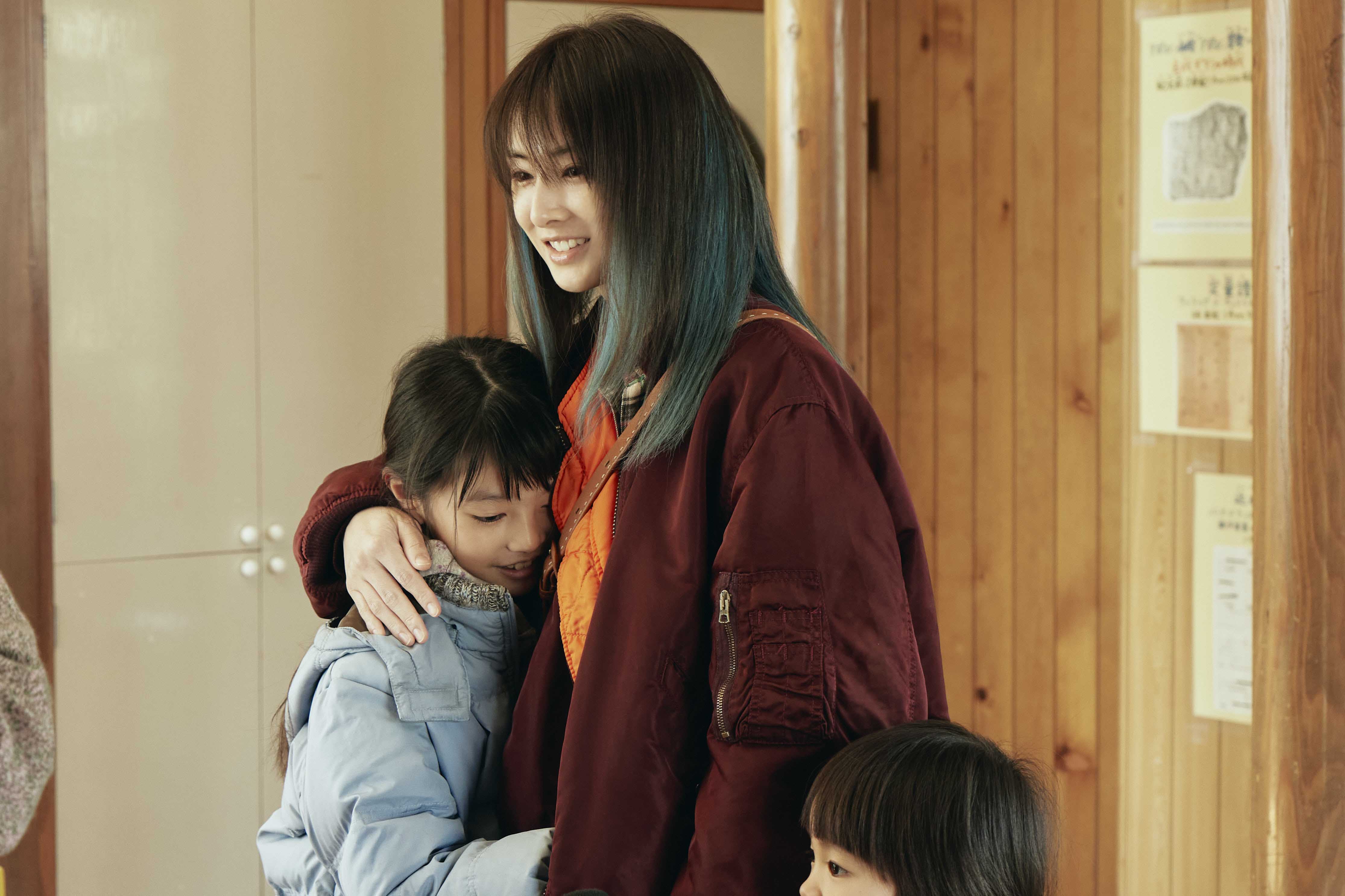 北川景子在《午夜之花》中飾演單親媽媽。（圖／天馬行空提供）