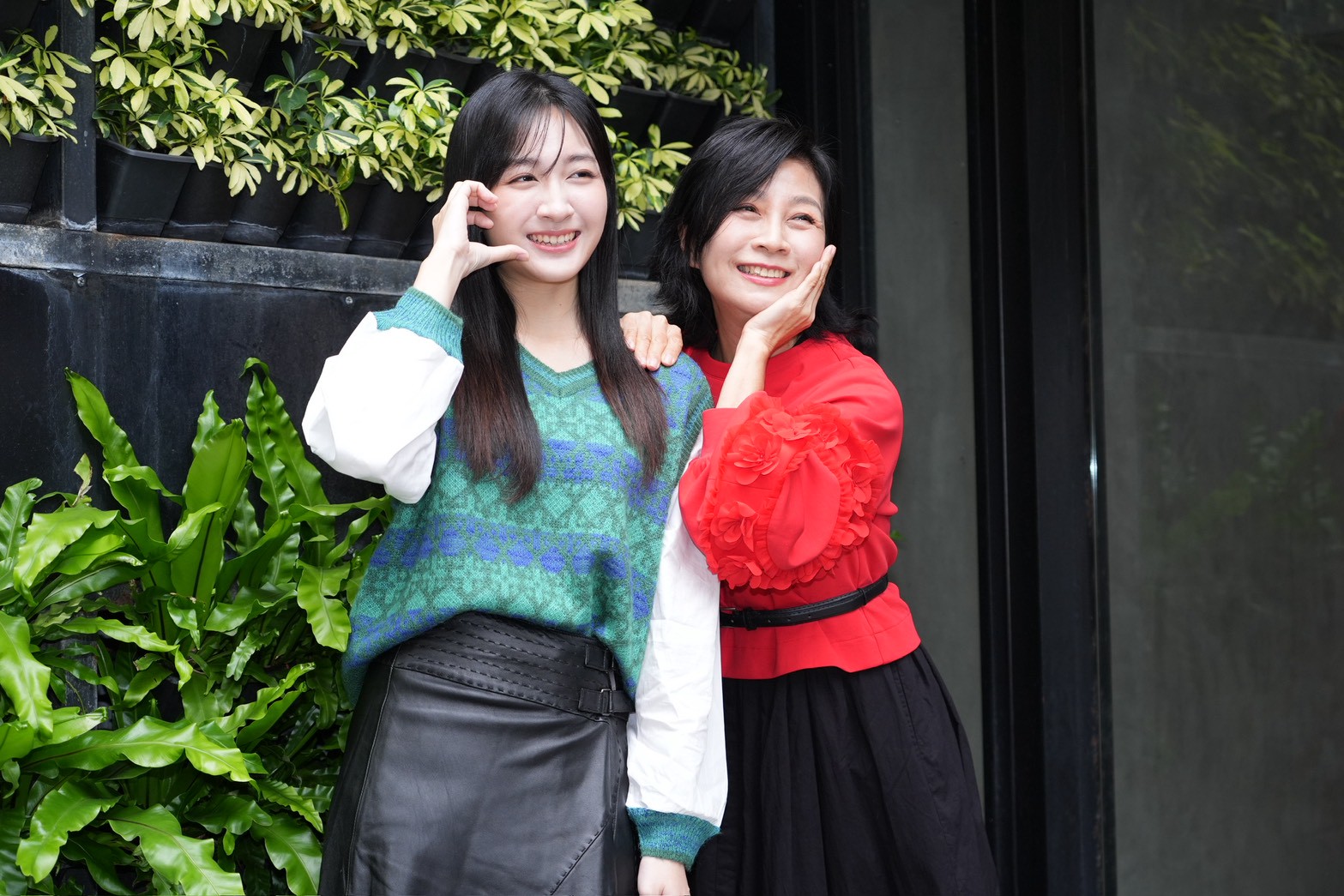 方文琳（右）一直爆出女兒于齊薇的料。（圖／記者許方正攝）