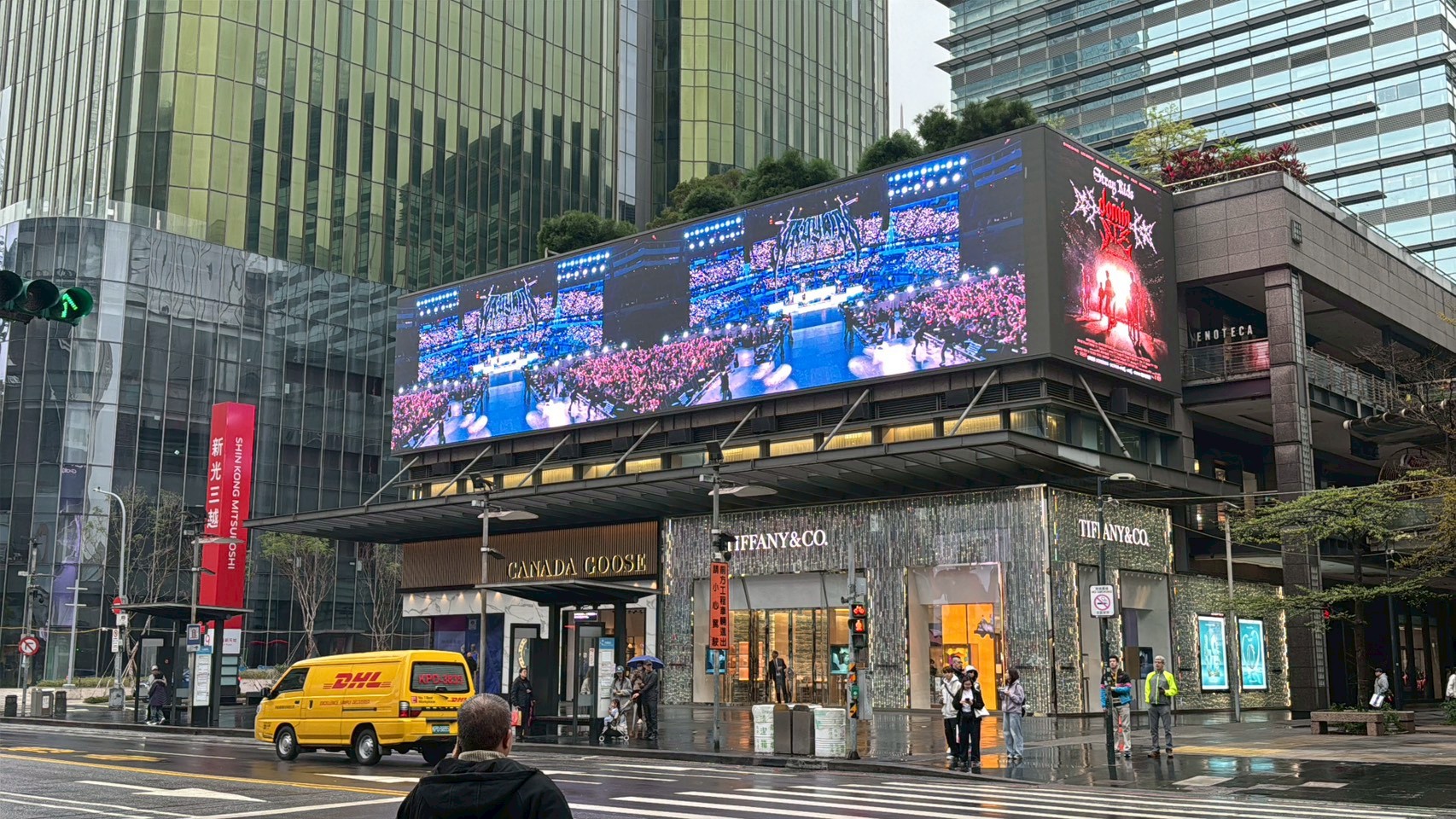 Stray Kids信義區巨幕播映電影預告及花絮。（圖／UIP提供）